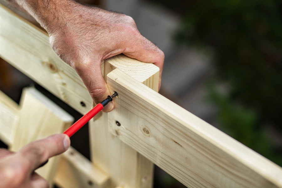 Common Signs Your Fence Needs Professional Repair in Malibu, CA